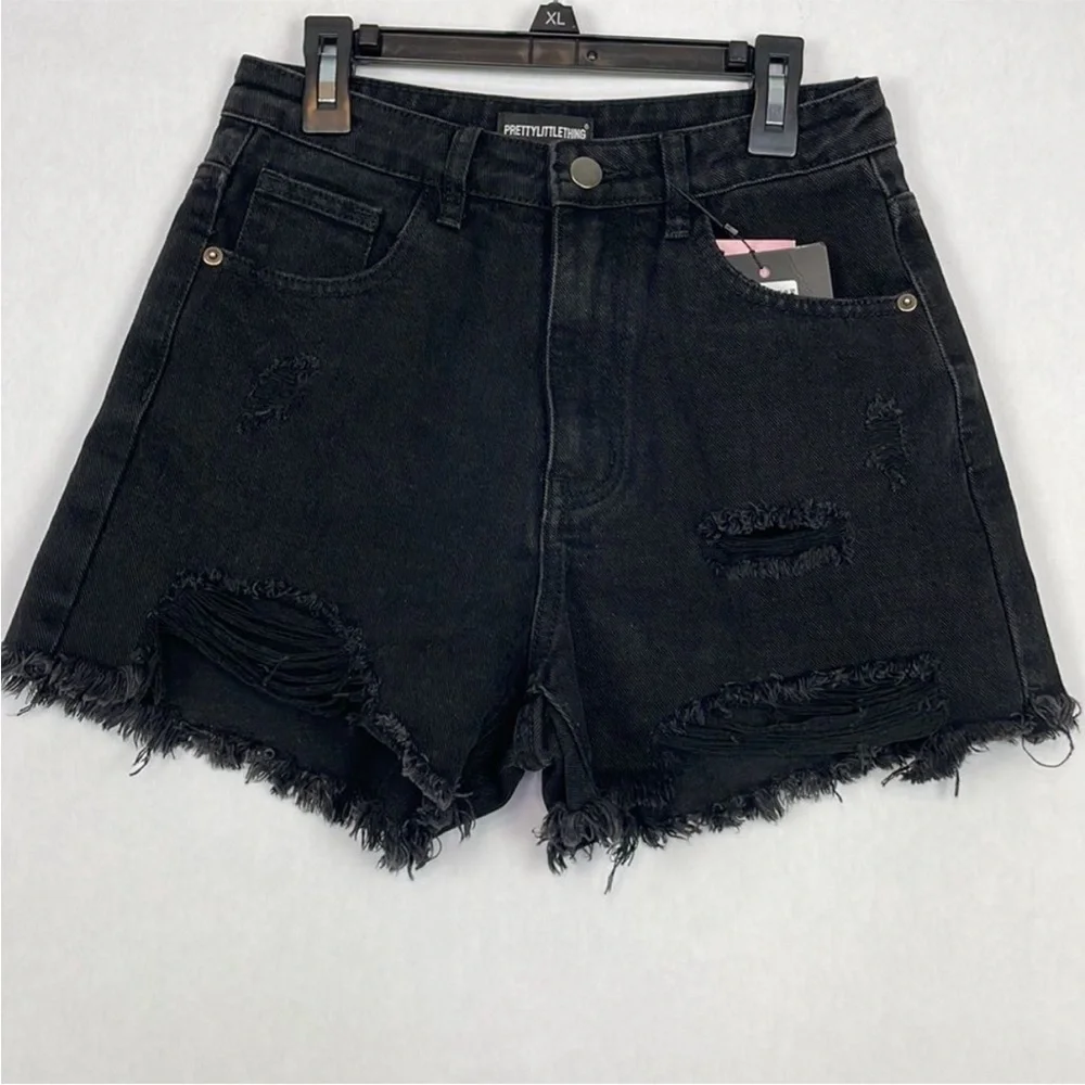 PRETTYLITTLETHING Washed Black Denim Distressed Hi Rise Shorts. US Size 4. New.